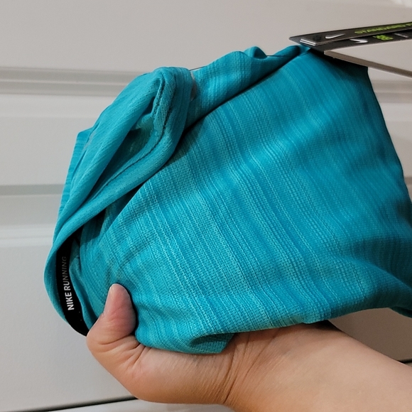 NWT Men's Nike dri-fit running tee - Picture 9 of 9